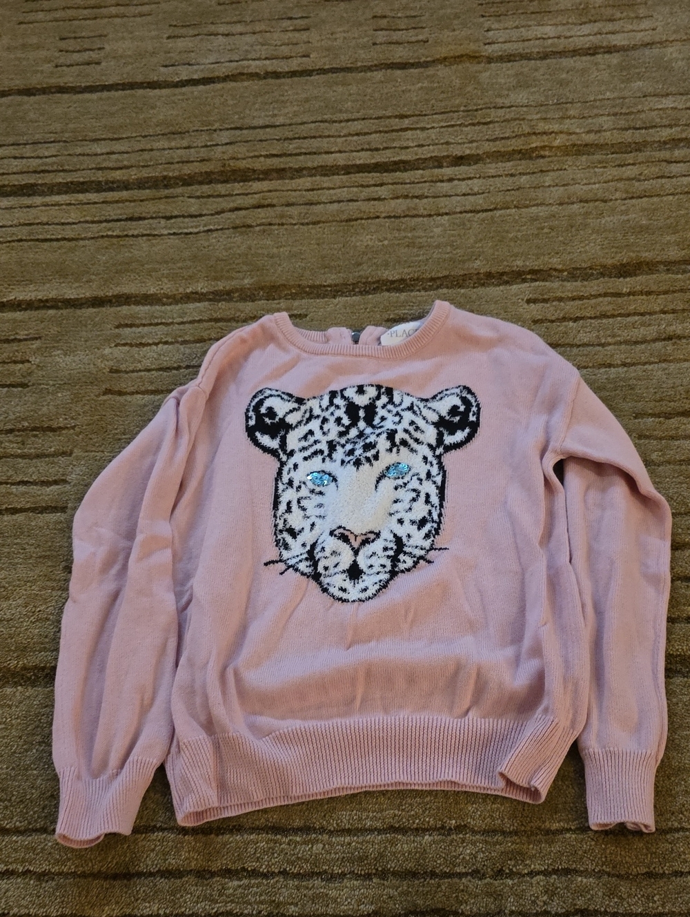 Place Pink Crewneck Sweater with Snow Leopard Face Size 7/8